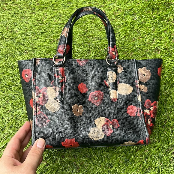 Coach Floral print crossbody tote - Picture 2 of 10